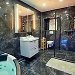 Jacuzzi - Sauna - Rdc 2 Lägenhet Versailles